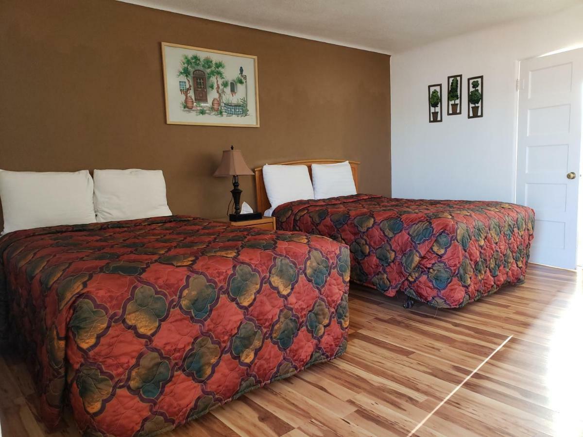 Deluxe Inn Seligman Kültér fotó